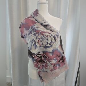 Vince Camuto Gray and Pink Scarf